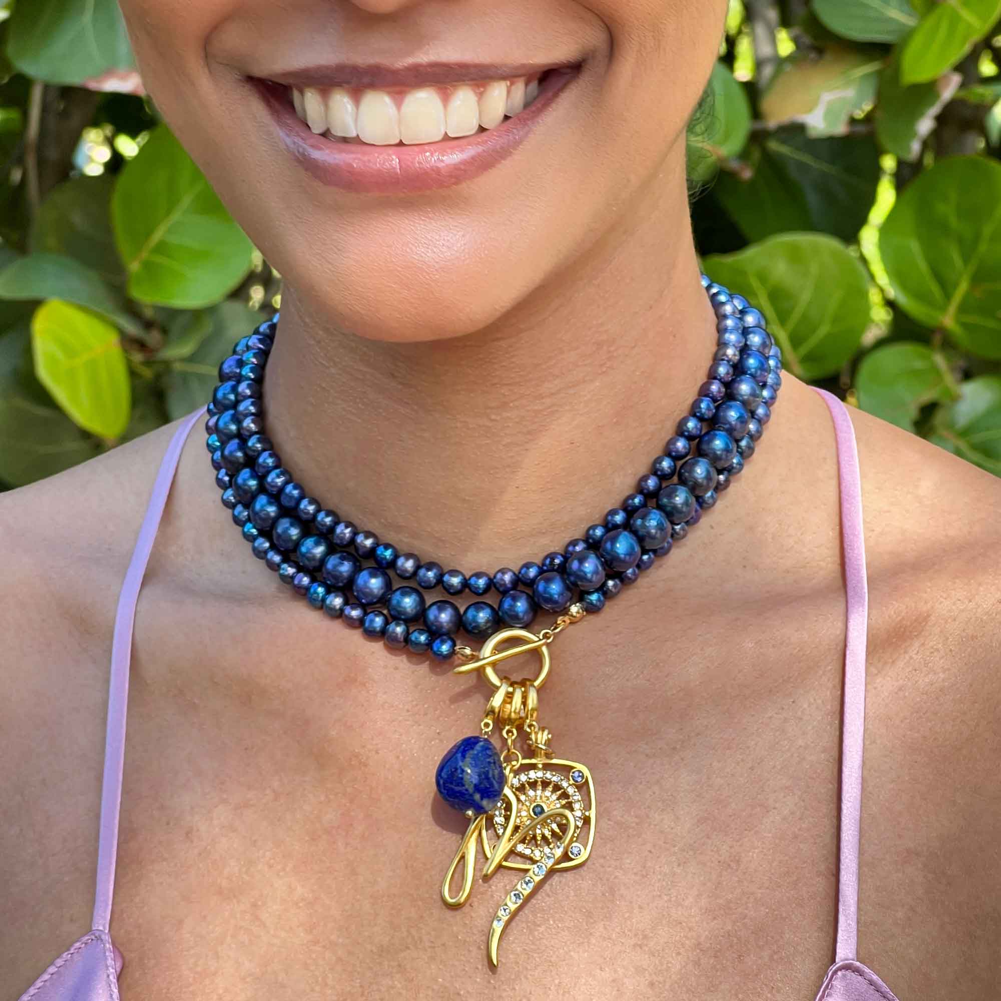 Isla Blue Pearl Necklace Sequin